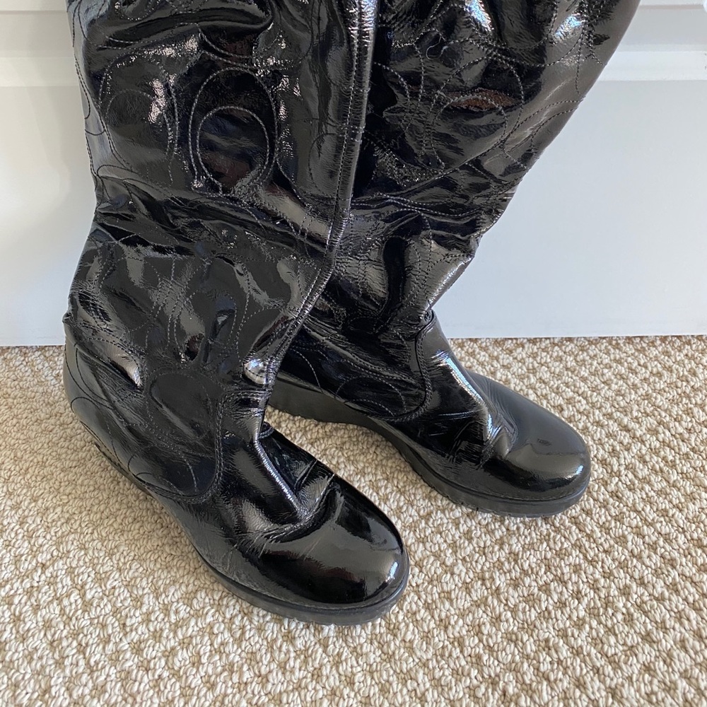 COACH rainboots patent leather.